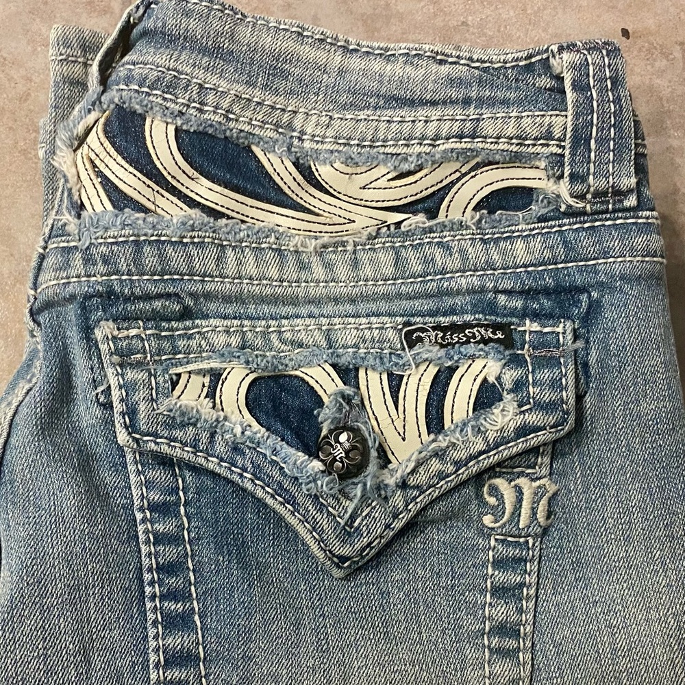 Miss Me 30” x 32.5” Bootcut Jeans
